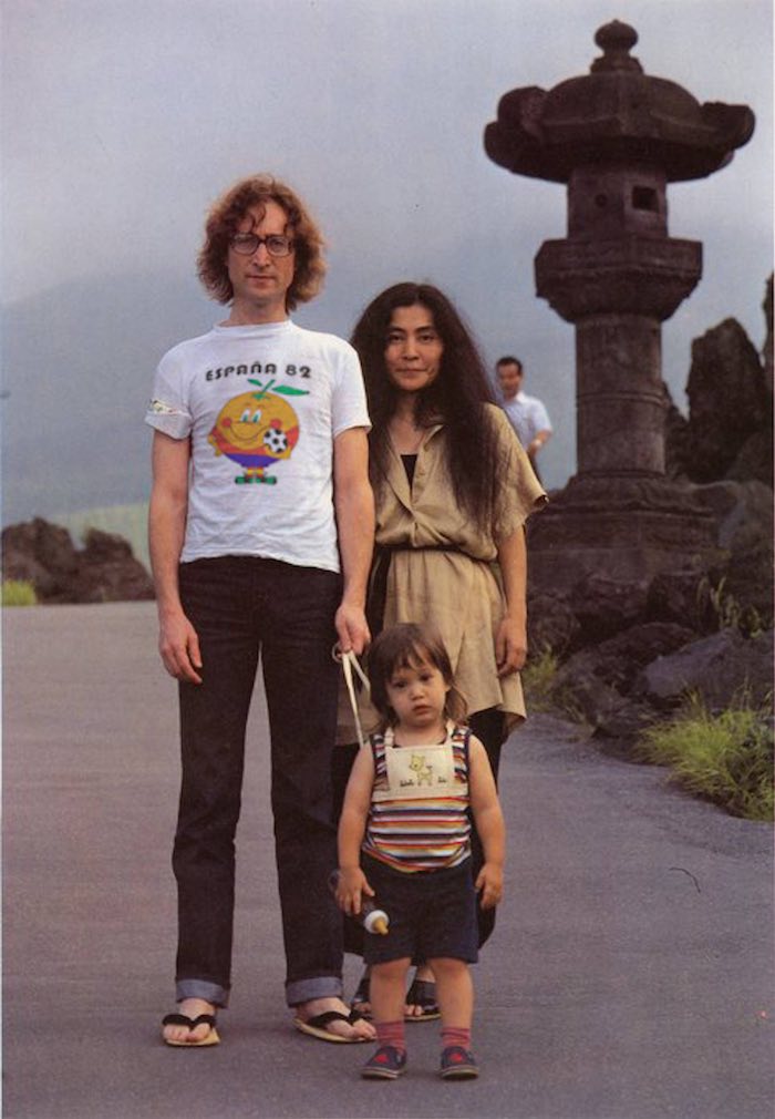 Lennon, Yoko y su hijo